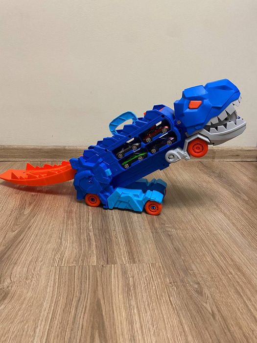Акція!!! Динозавр Трансформер автовоз Hauler Truck
Гоночна траса T-Rex