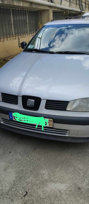 Vendo carro em boas condições.