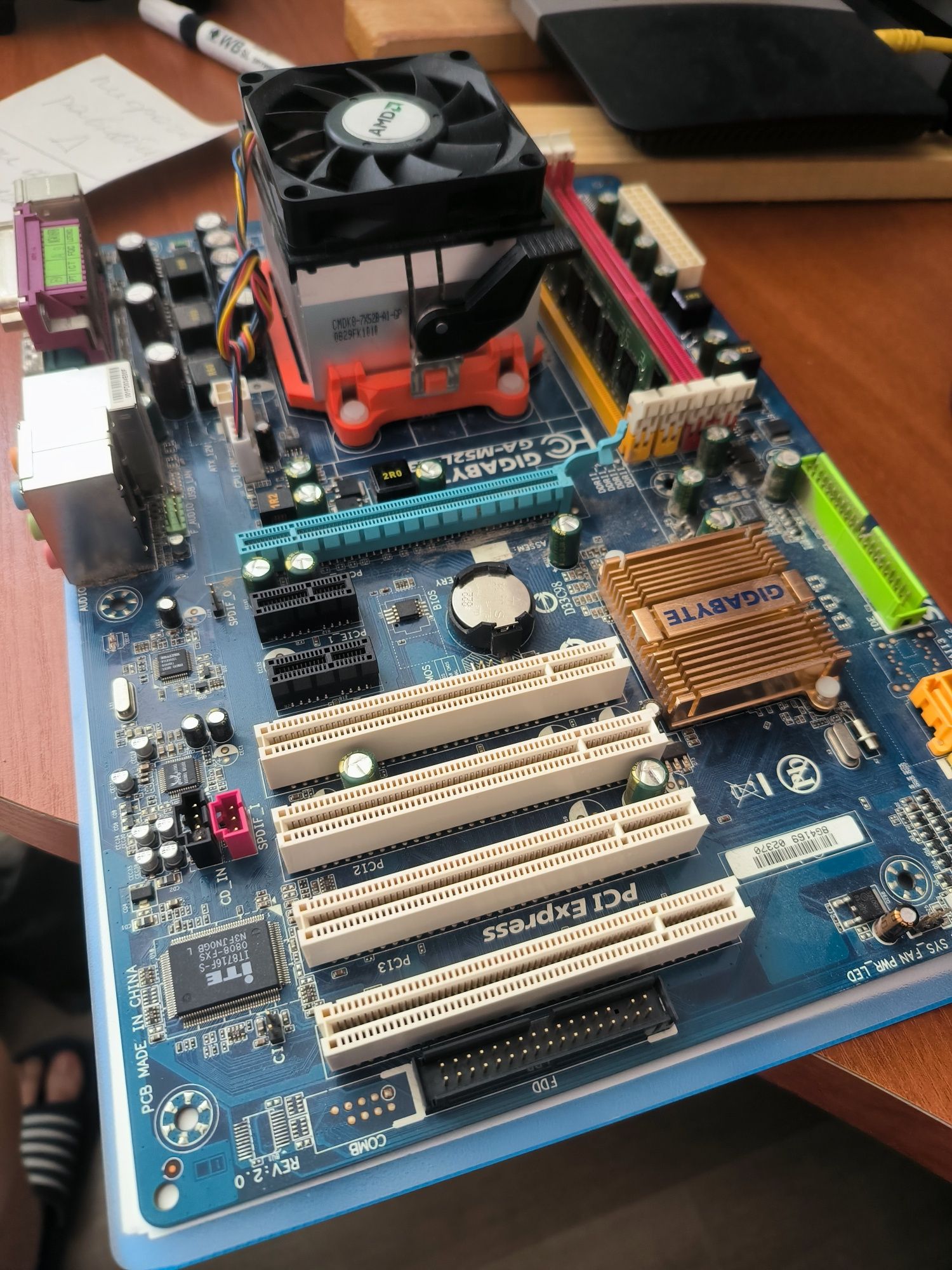 Материнська плата GIGABYTE GA-M52L-S3 б/у