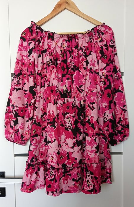 Sukienka hiszpanka Mohito