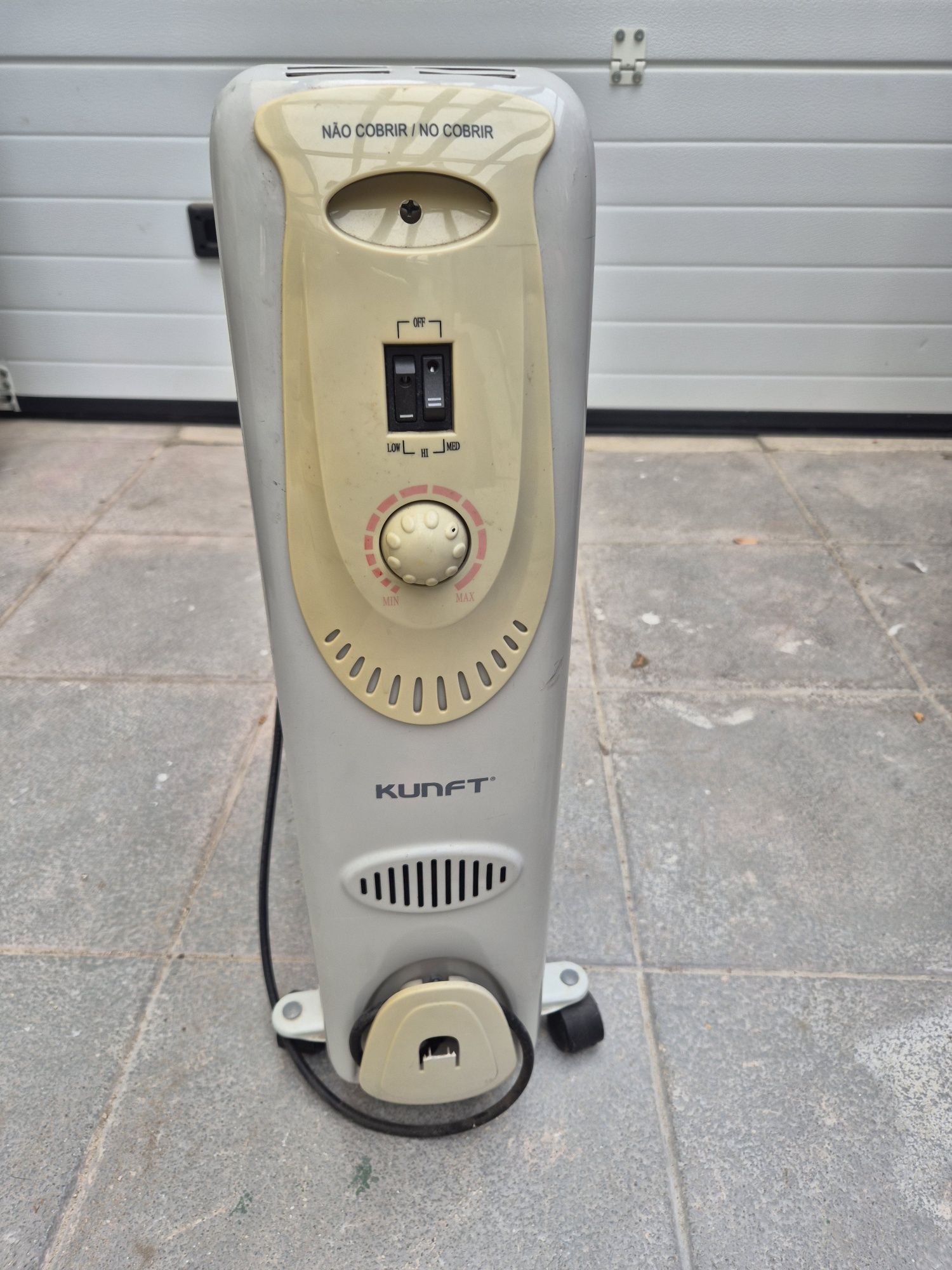 Radiador a Óleo 2400W  KUNFT
