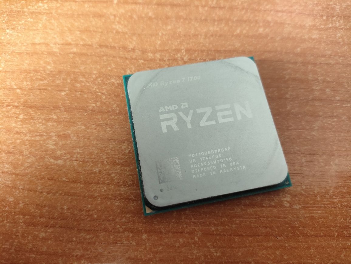 Процесор AMD Ryzen 7 1700 3.0GHz/16M (YD1700BBM88AE) sAM4, tray