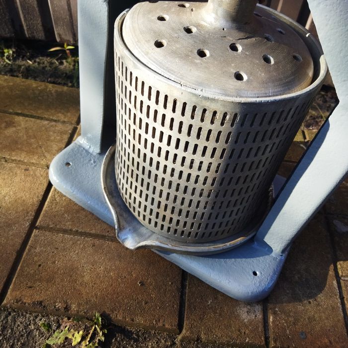 Садовый прес для отжима сока СССР