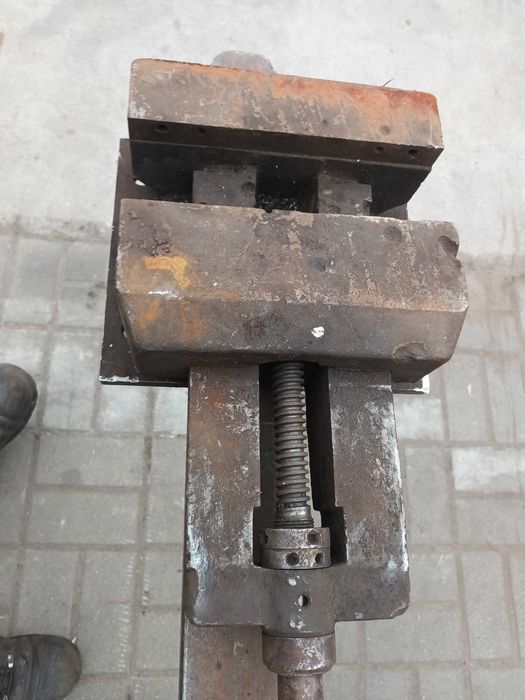 Imadło maszynowe solidne