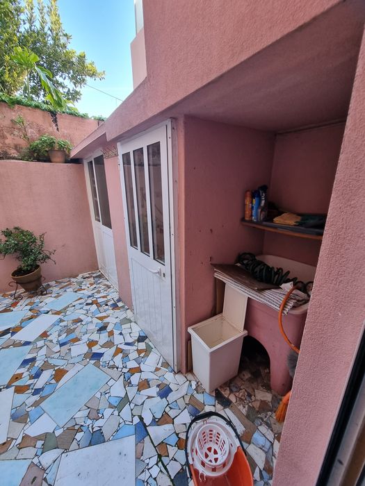 Quartos para arrendar em moradia T3 – Vale Formoso / Paranhos (Porto)