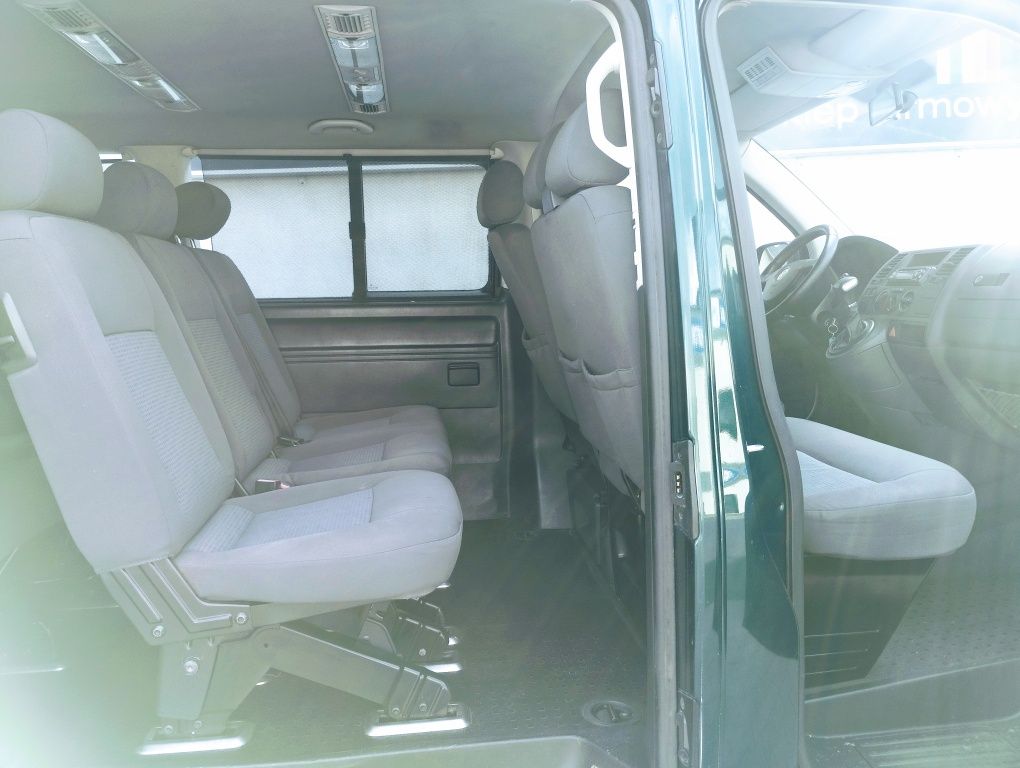 Volkswagen Transporter caravelle T5 9 osób automat