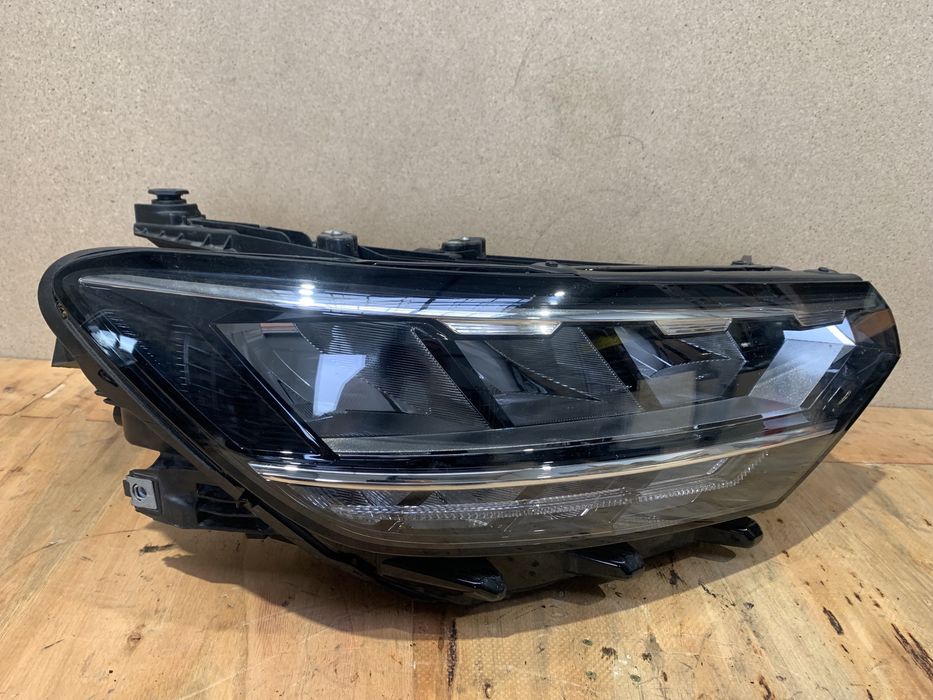 VW Passat B8 Lift lampa prawa przednia prawy przód FULL LED Europa