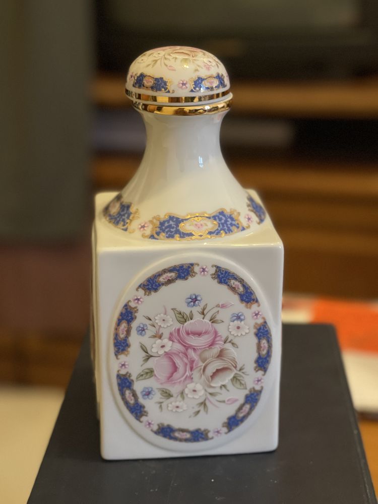 garrafa de porcelana