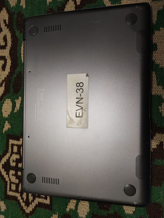 Asus UX331U на запчастини