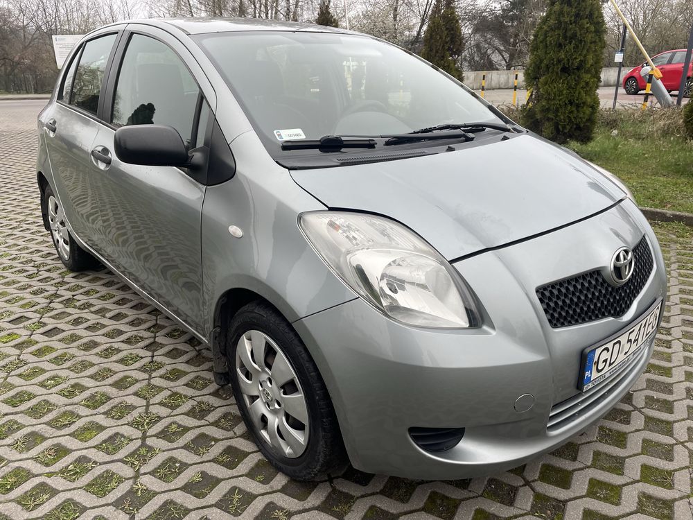 Toyota yaris 1.0 5 drzwi Klima salon PL jeździ idealnie zapraszam