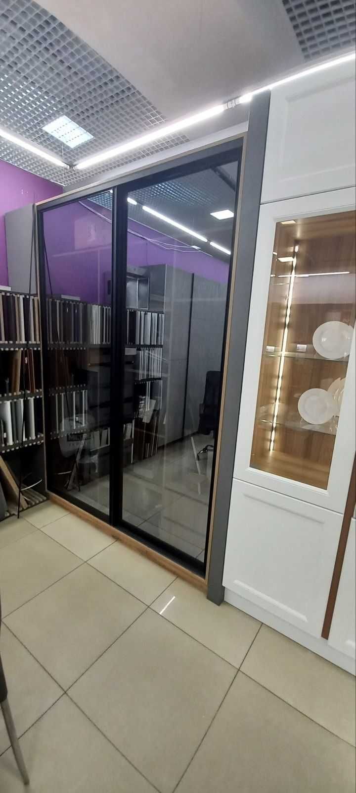 Продам діючий салон меблів - студія кухонь