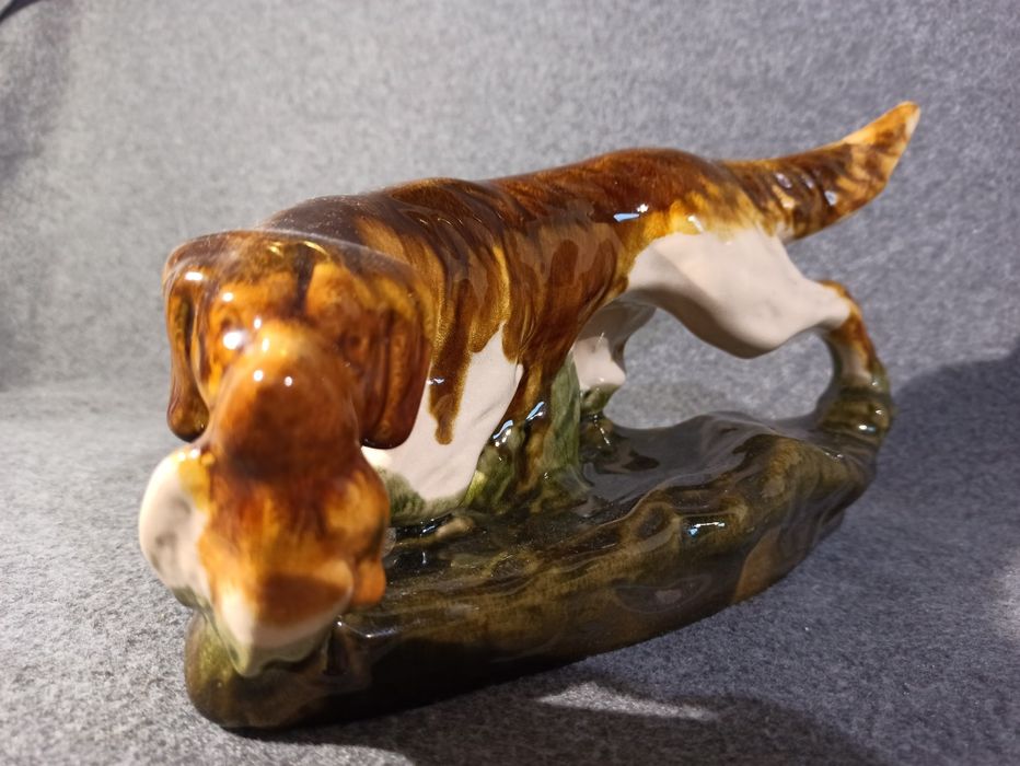 Duża Figurka Psa myśliwskiego z kaczką