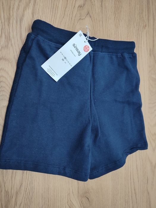 Nowe krótkie spodenki chłopięce Sinsay rozmiar 116, nowe z metką