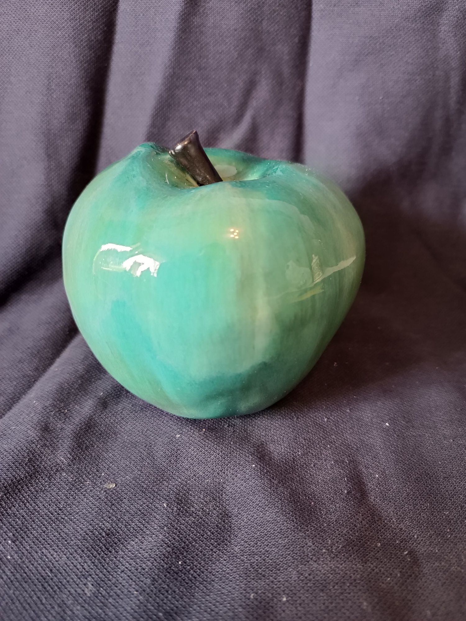 Porcelanowe jabłko przycisk do papieru
