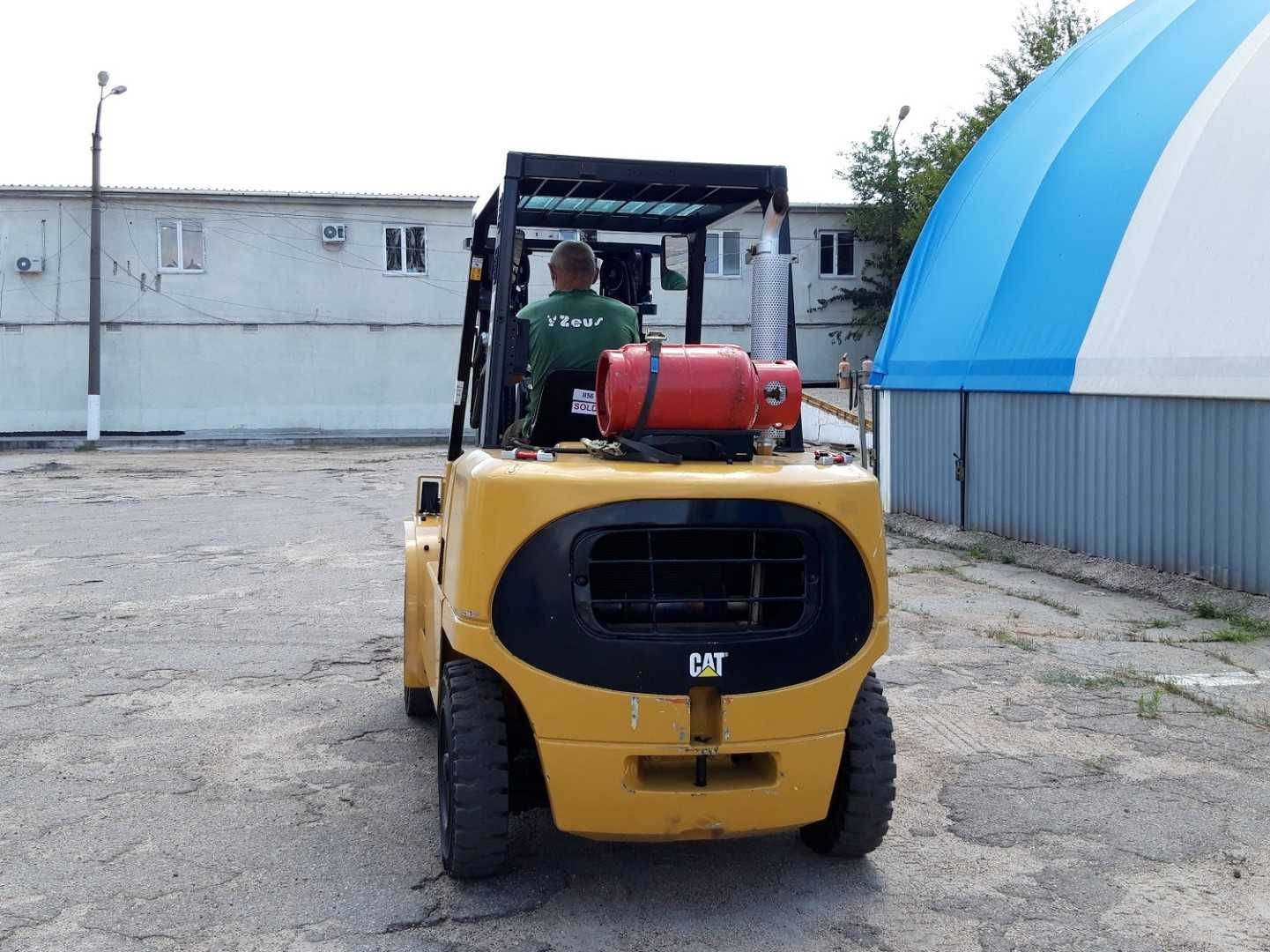 Аренда вилочного погрузчика б/у CAT GP40KL2 газовый Caterpillar