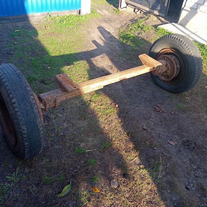 Балка на  прицеп з ступицями