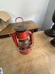 Czerwona lampa naftowa