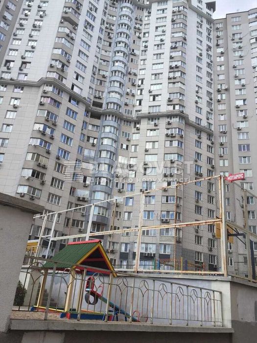Продаж 3-х квартири. Княжий Затон 21