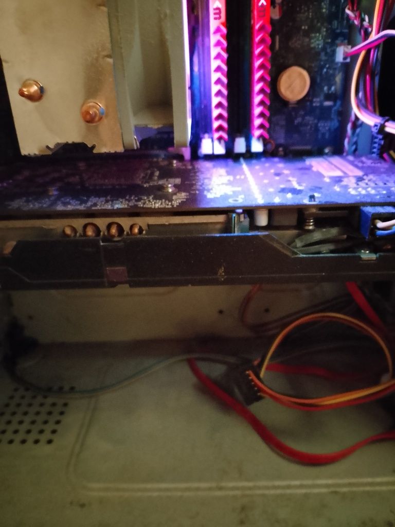 Відеокарта r 9 380