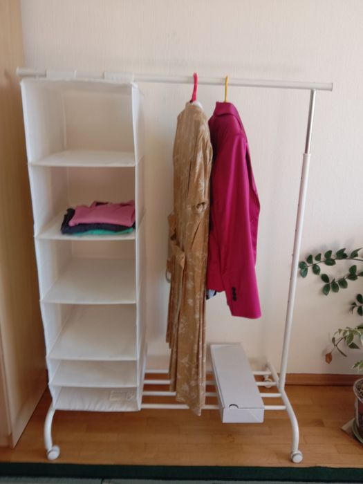 Вішак,полички для одягу.Івано-Франківськ