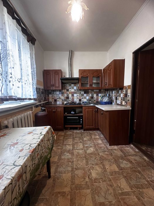 Загородный дом-дача с отоплением под Одессой с землей и садом