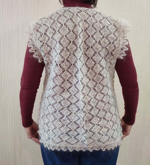 Ажурная пуховая желетка 48-50 р. Козий пух.