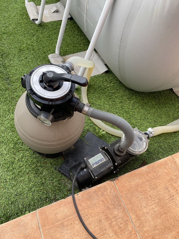 Piscina Intex 4X2M como nova