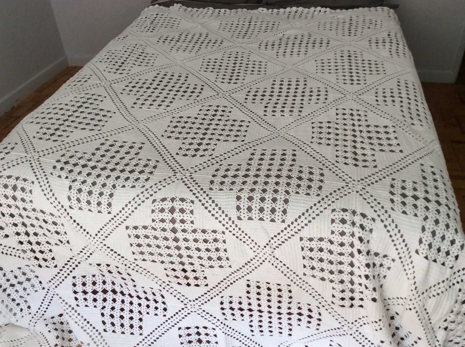 Colcha de renda vintage- Feita à mão
