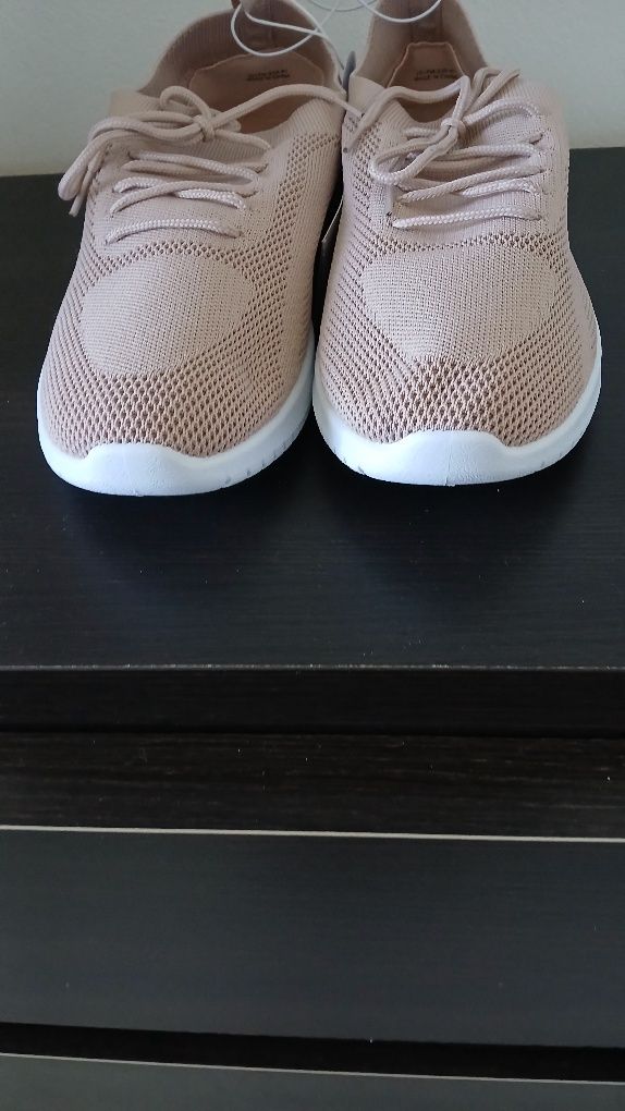 Wsuwane sneakersy damskie