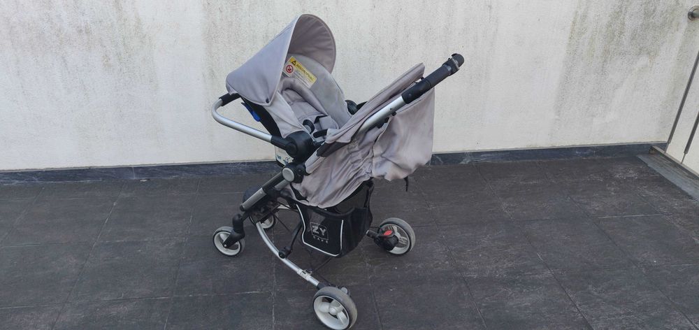 Vendo Carrinho e Ovo/Babycoque de Bebé Zippy Safe