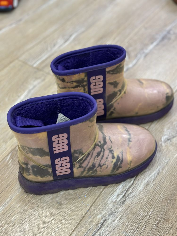 Ugg оригінал