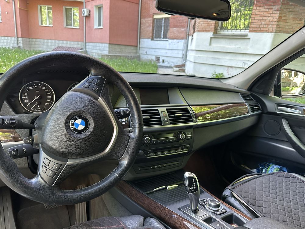 BMW X-5, e-70, 2012 року