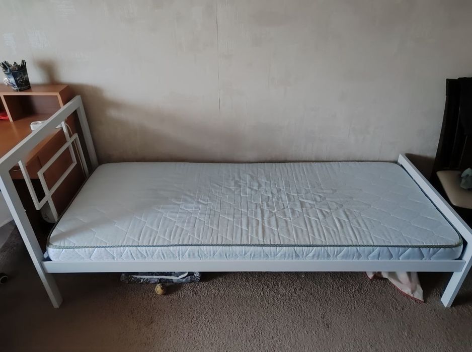 Металеве ліжко з матрацом 80х200