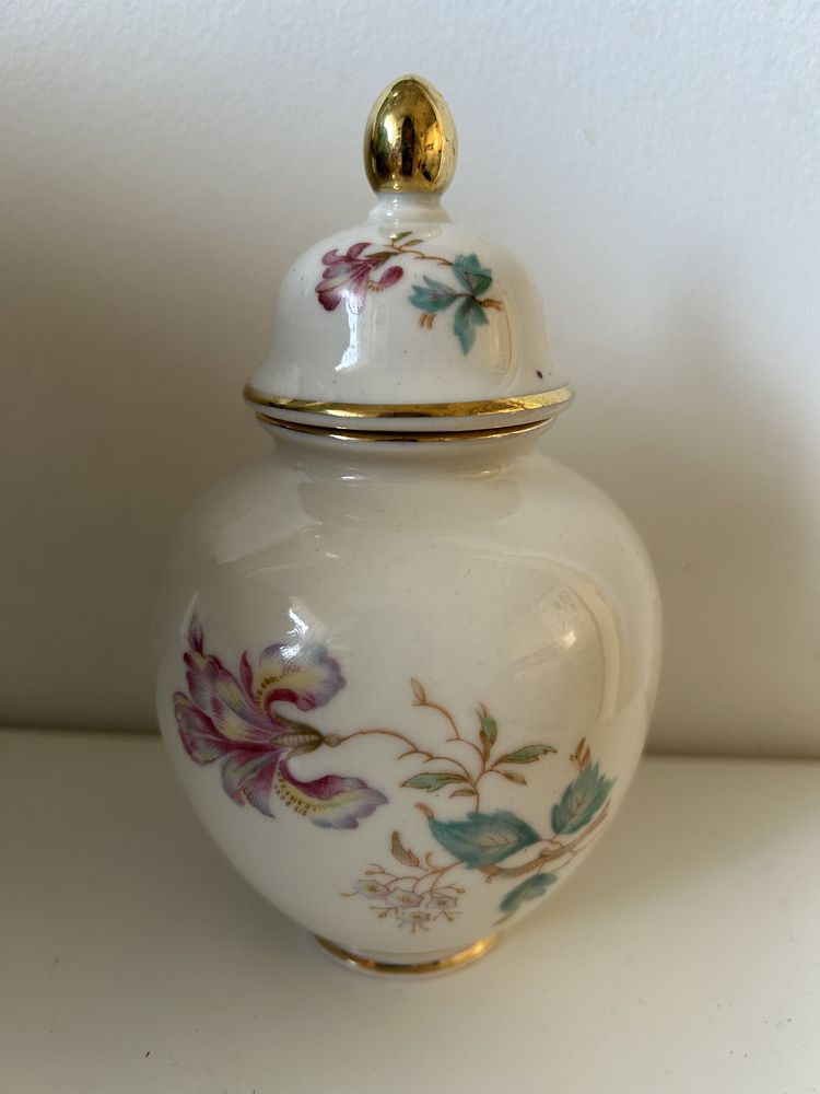 Bavaria Germany - porcelanowy wazonik amfora z pokrywką urna vintage