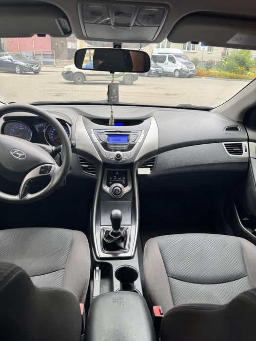 Hyundai Elantra 2013