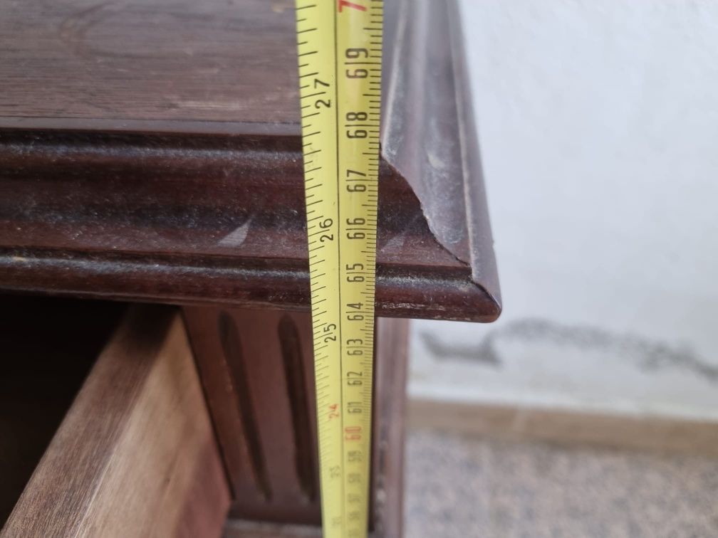 Comoda Antiga em bom estado