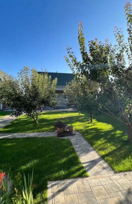 Будинок з ремонтом та меблями_Макарів