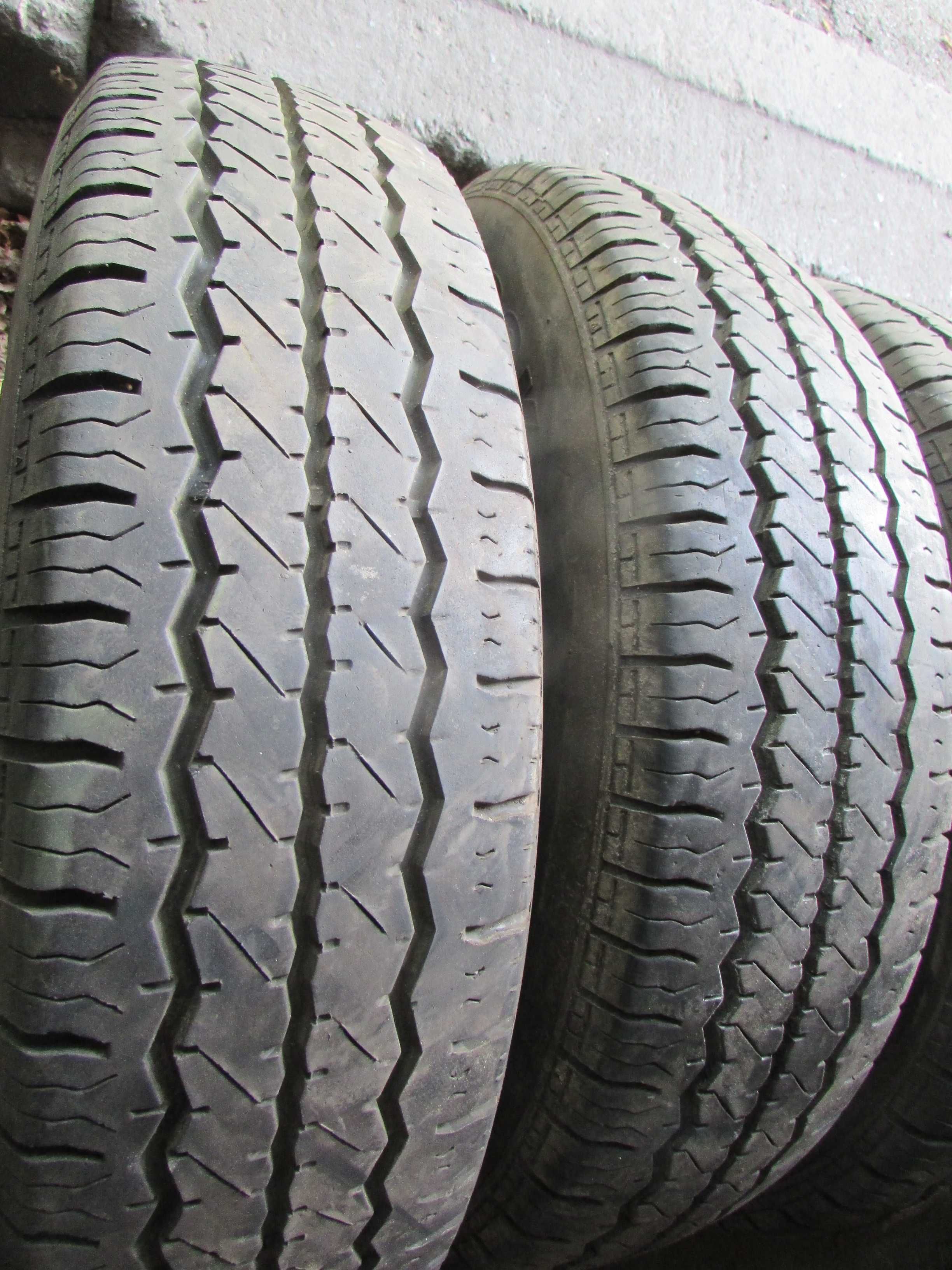 Літні шини 185/R15C Hankook RA08 Radial