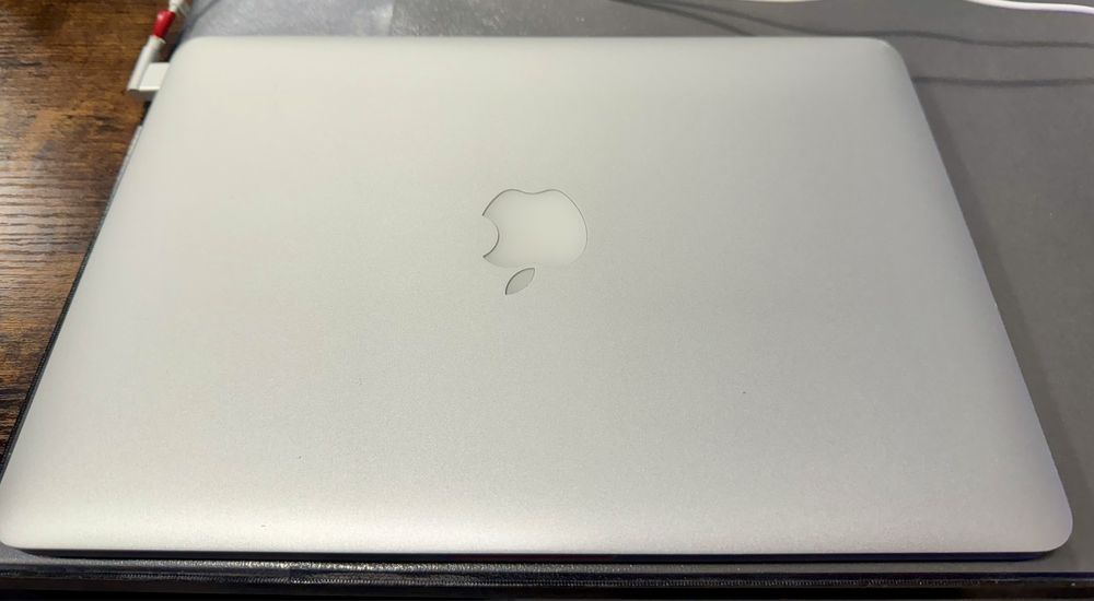 MacBook Pro 13 a1502 i5/ 8gb ram/ 256gb ssd