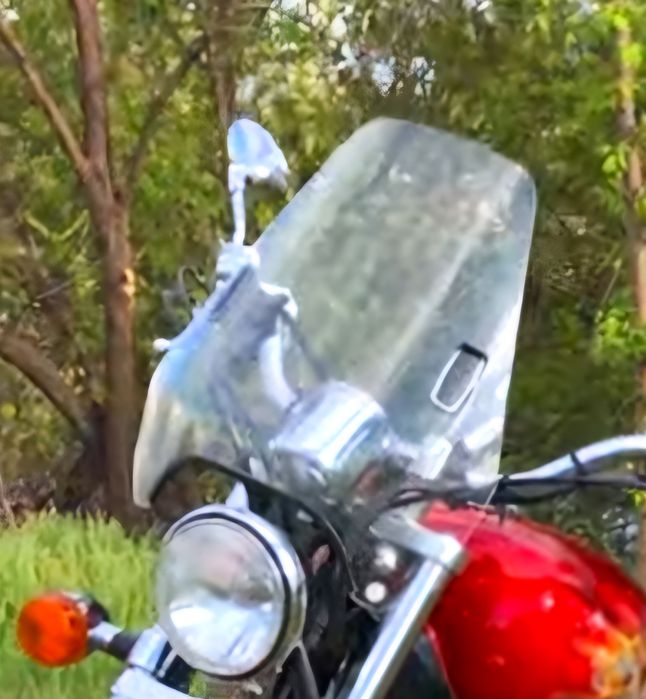 Вітрове скло на мотоцикл