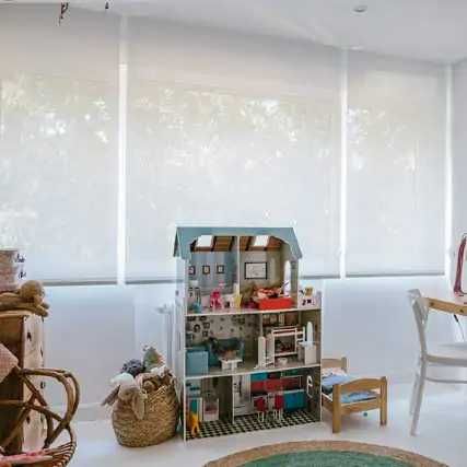 Cortinas / Estores de rolo várias medidas branco e bege