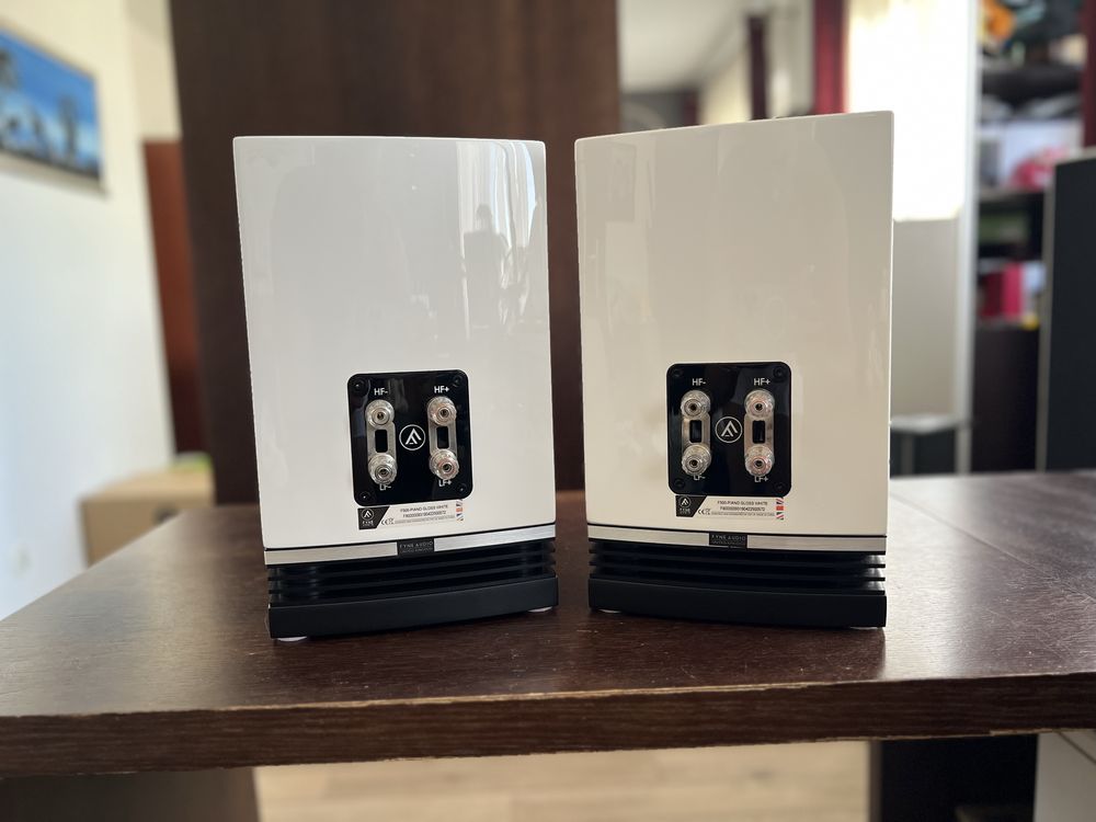 Fyne Audio F500 white gloss - Białe Głośniki podstawkowe połysk - para