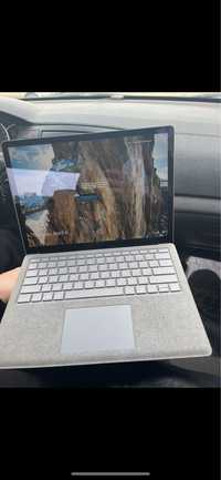 Microsoft Surface Laptop