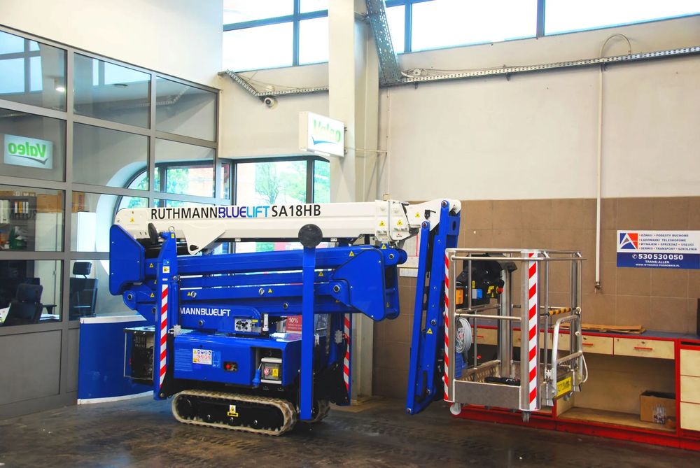 Ruthmann Bluelift SA18HB Podnosnik Koszowy Na Gąsiennicach 18m Zwyżka Samojezdna Pająk Gąsienicowy 18m Fabrycznie Nowy Od Polskiego Dealera Gwarancja producenta  Podnośnik koszowy gąsienicowy Ruthmann Bluelift SA18 Pająk 18m DEMO FV