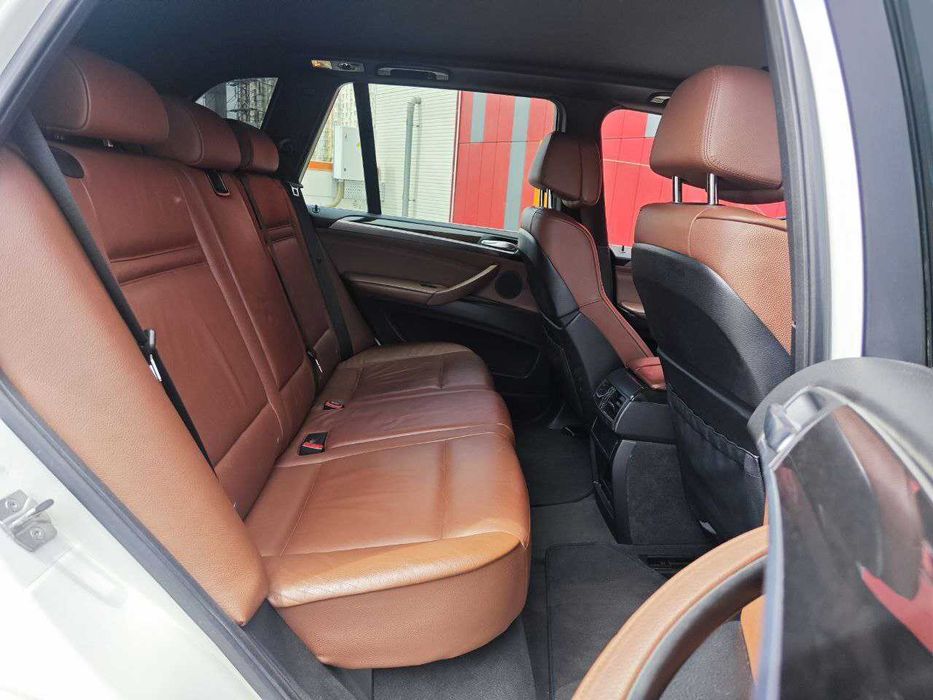 BMW x5 E70  3.5і 2012