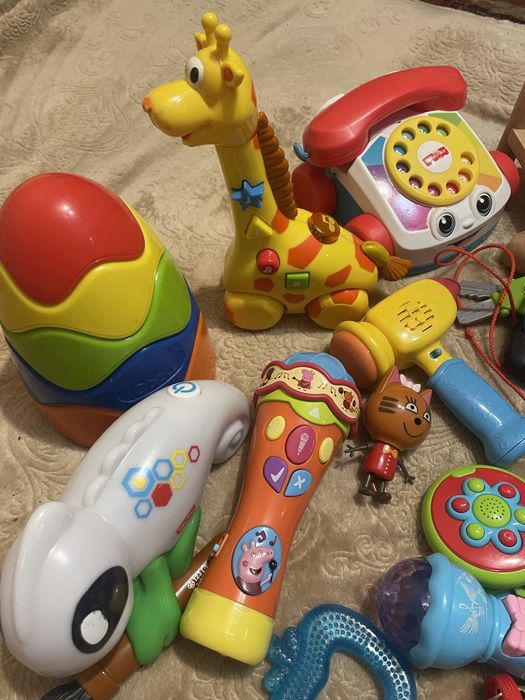 Дитячі розвиваючі іграшки