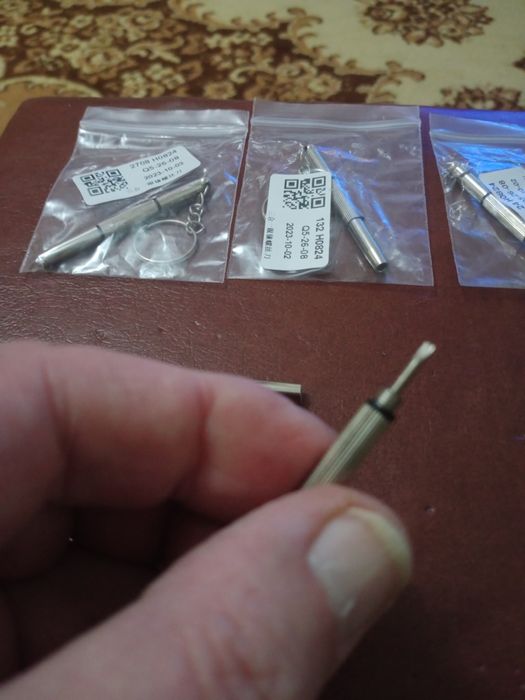 Брелок с мини отвёрткой крестовой и плоской