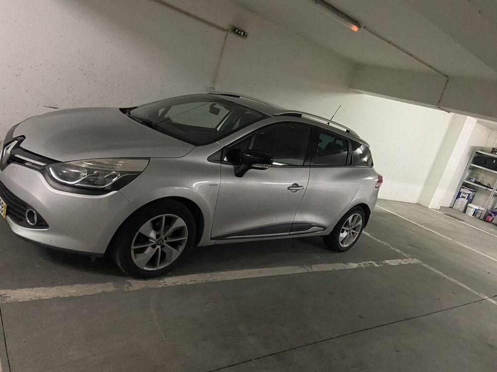 Renault Clio 2016 - carrinha - Versão limited - económico
