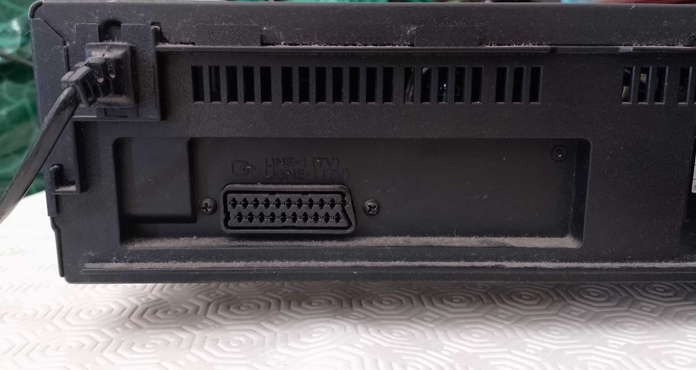 Vendo Leitor/Gravador VHS Sony + 35 filmes