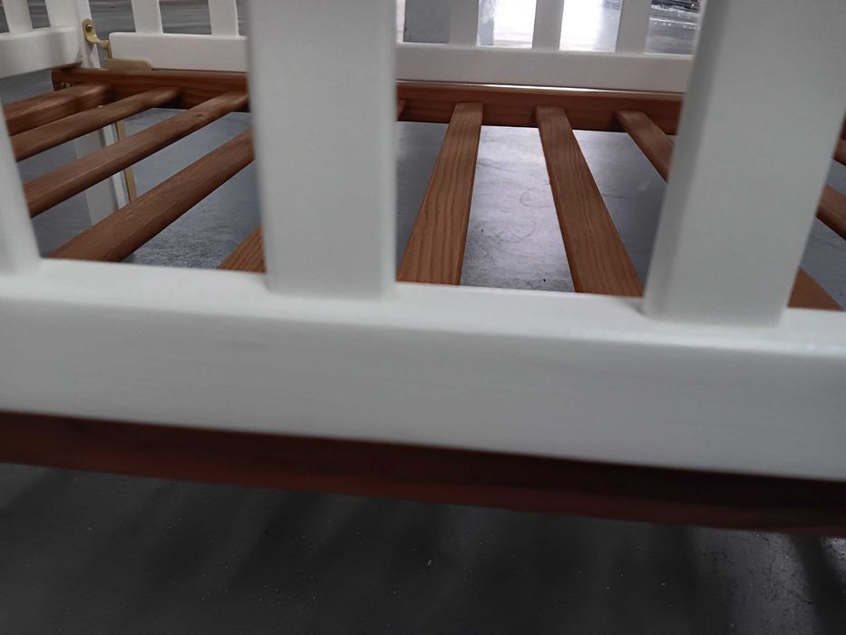 Berço Branco em muito bom estado!